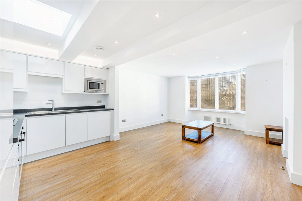 Property photo 1 of 10 Reception Room