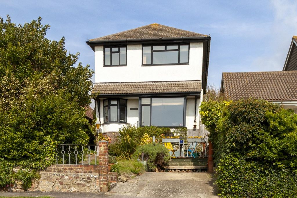 Property photo 1 of 32 Longhill Road 23.Jpg