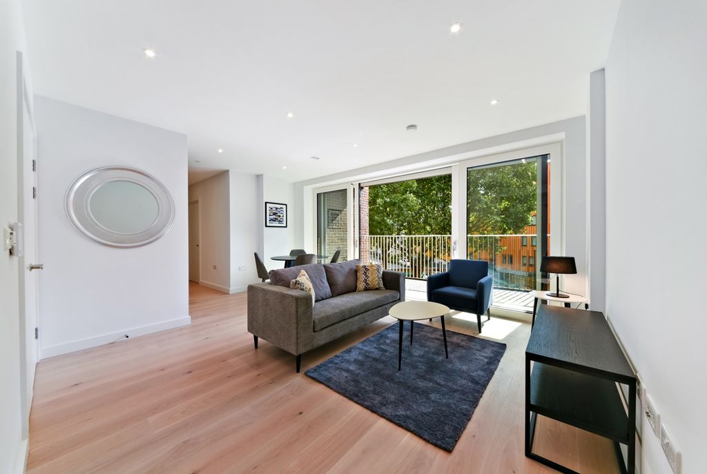 Property photo 1 of 10 Living Area