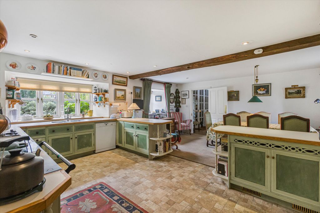Property photo 2 of 13 Image