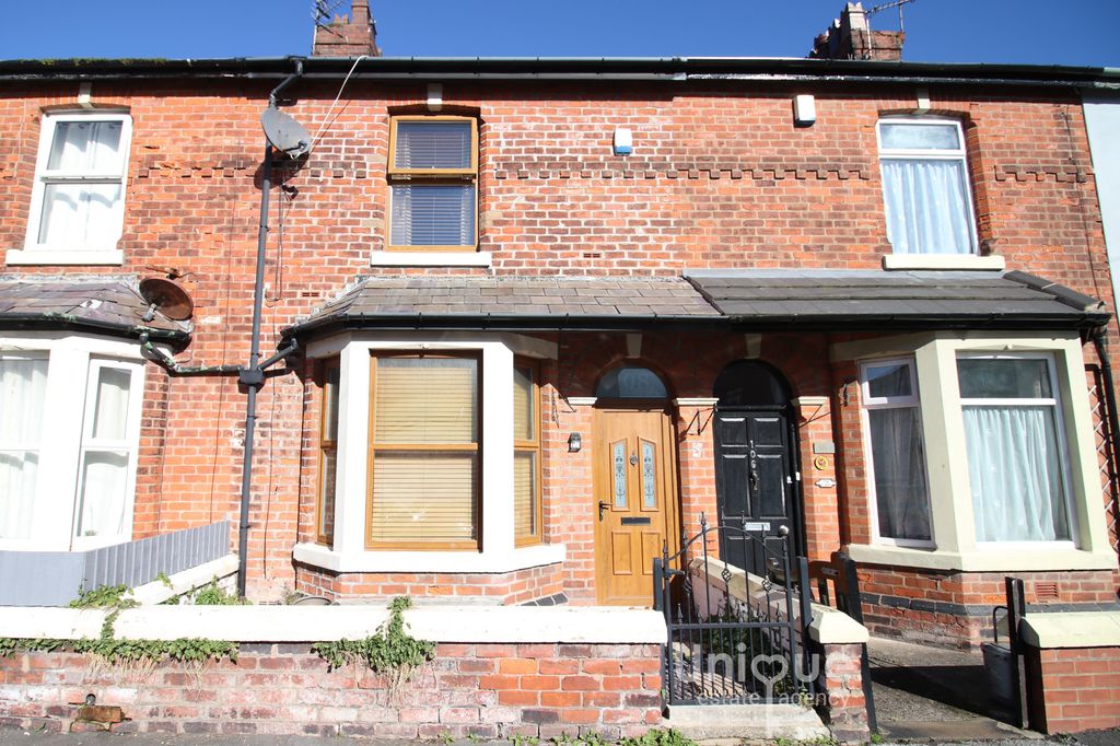 Property photo 1 of 4