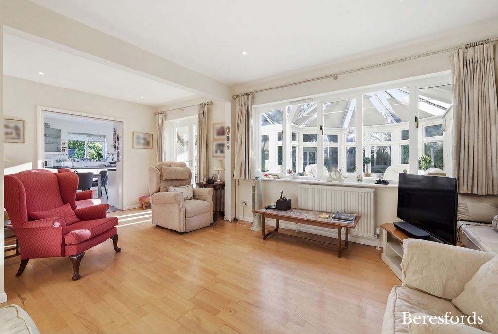 Property photo 3 of 19 Picture No. 06