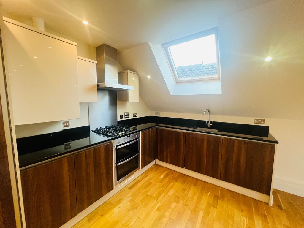 Property photo 1 of 17 Kitchen 2.Jpeg