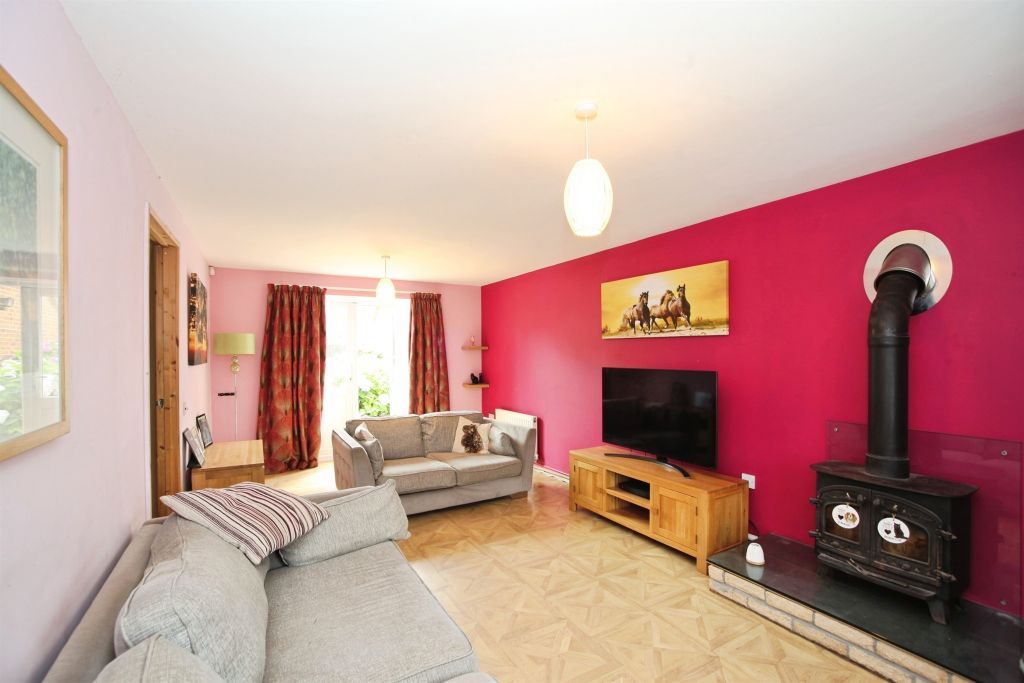 Property photo 3 of 26