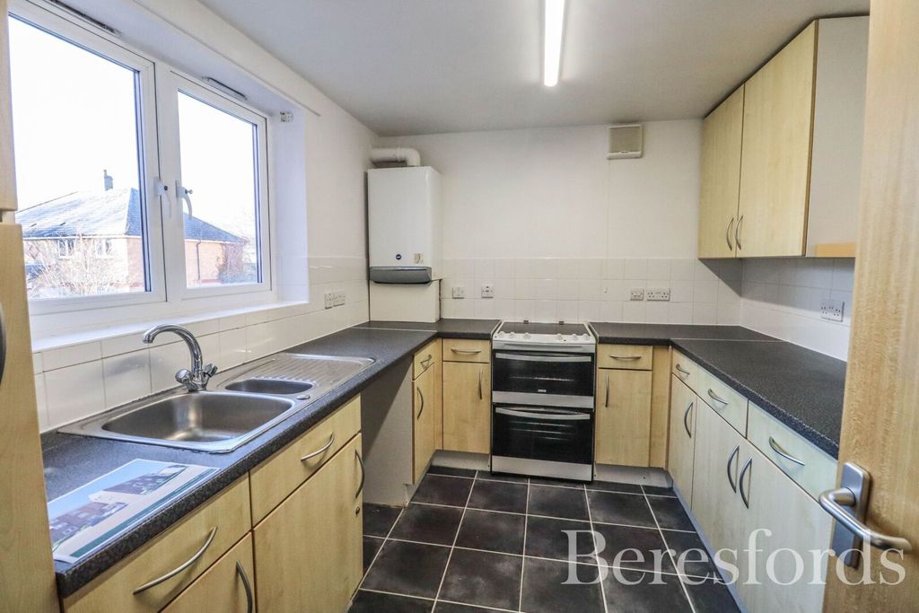 Property photo 2 of 12 Picture No. 19