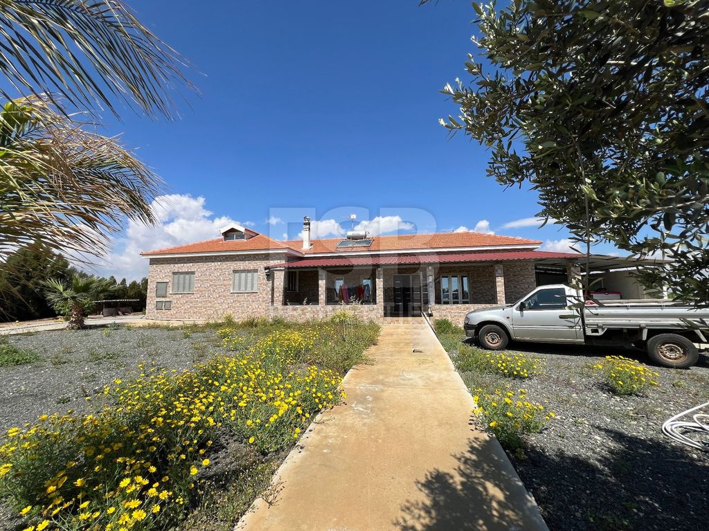 Property photo 2 of 18