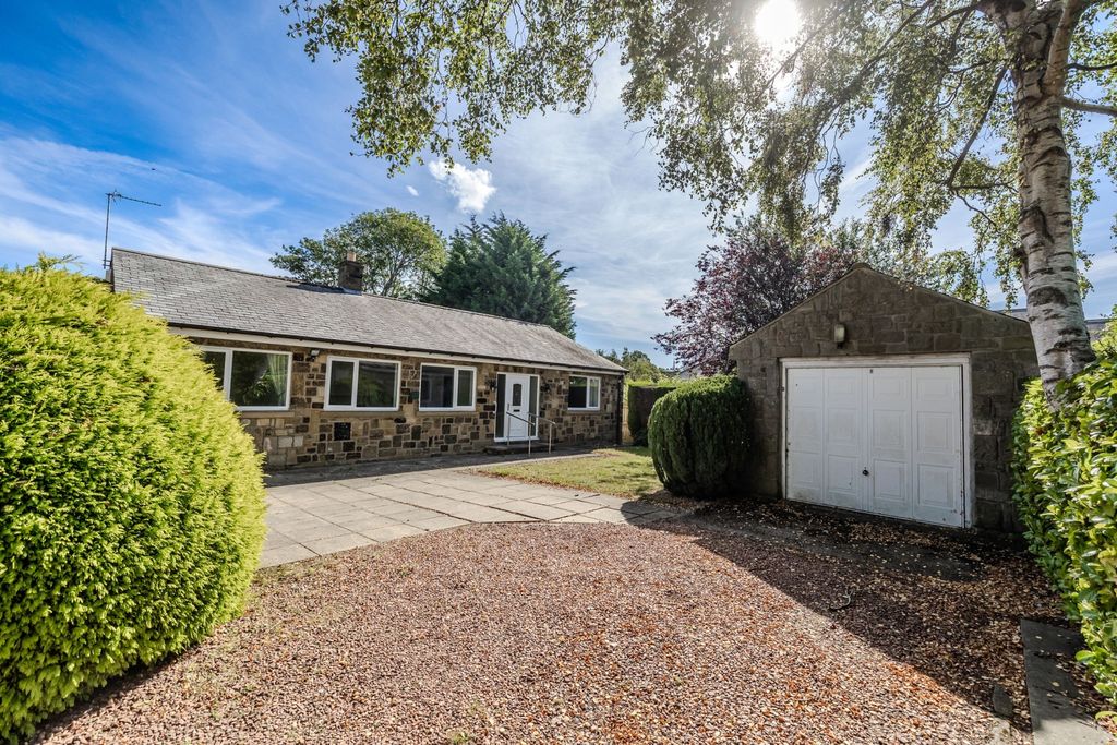 Property photo 1 of 18 11Grangeroadpontelandne209Ul-27