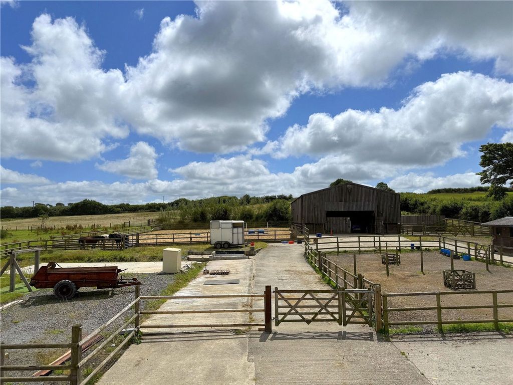 Property photo 2 of 23 Picture No. 04