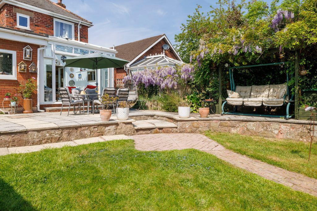 Property photo 3 of 22 Picture No. 12