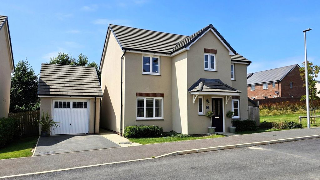 Property photo 1 of 27