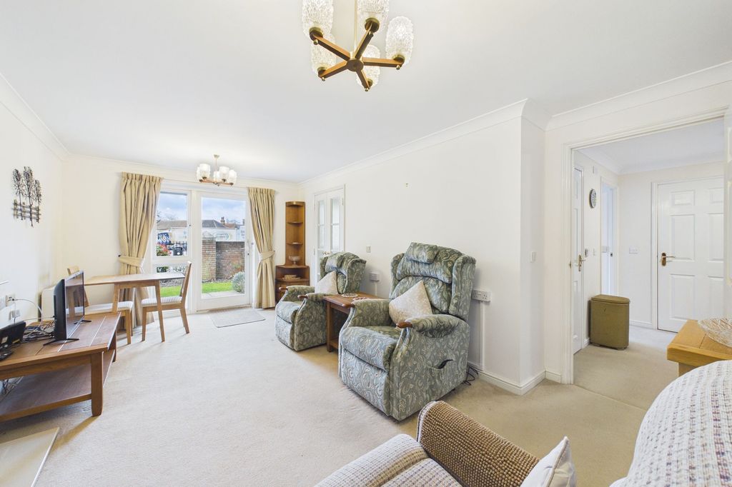 Property photo 2 of 13
