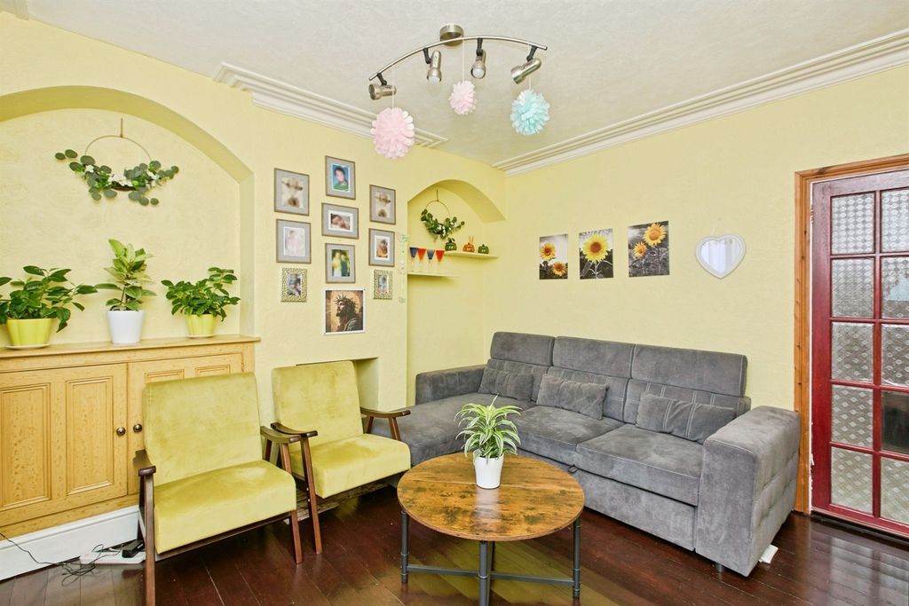 Property photo 2 of 15