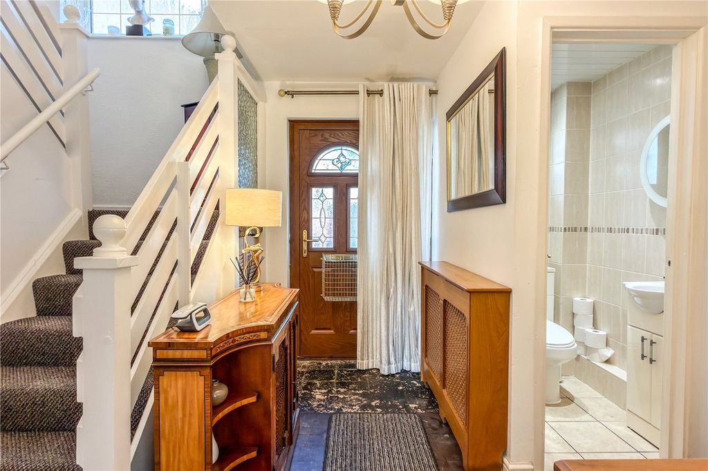 Property photo 2 of 18 Hall