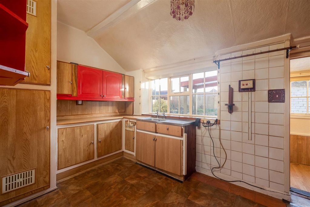 Property photo 3 of 9 Pottergate 15 Kitchen-1.Jpg