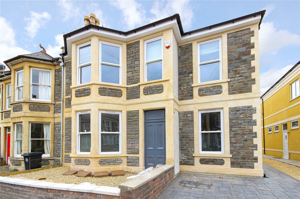 Property photo 1 of 14 Picture No. 13