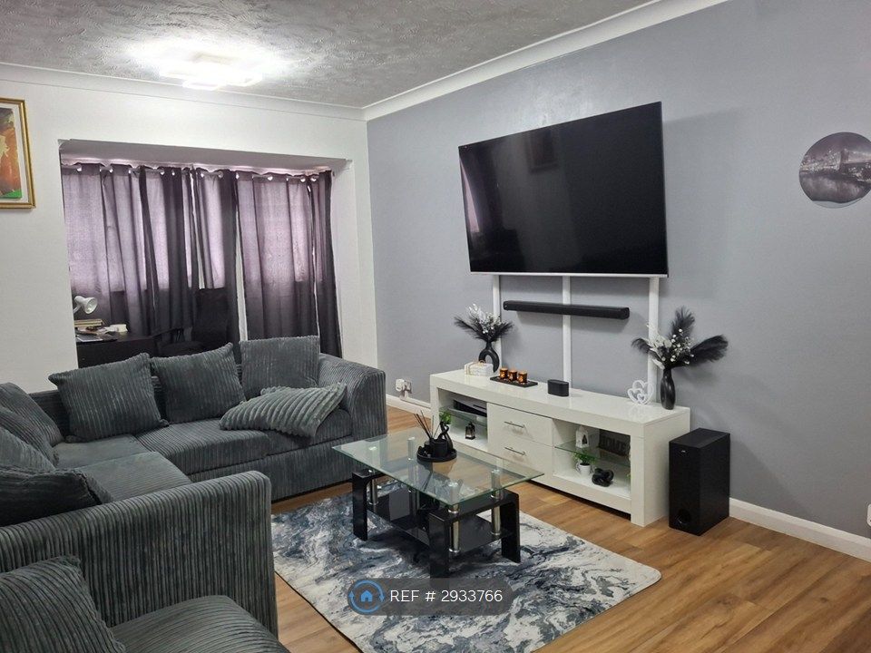 Property photo 2 of 5 Lounge Area