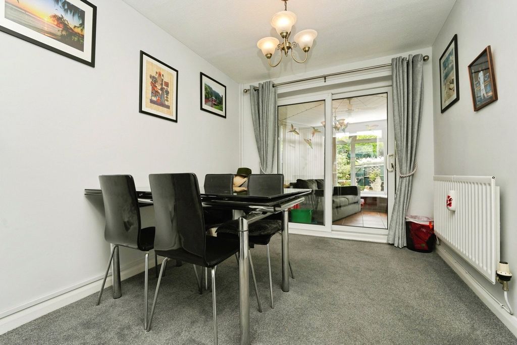 Property photo 3 of 17 Photo