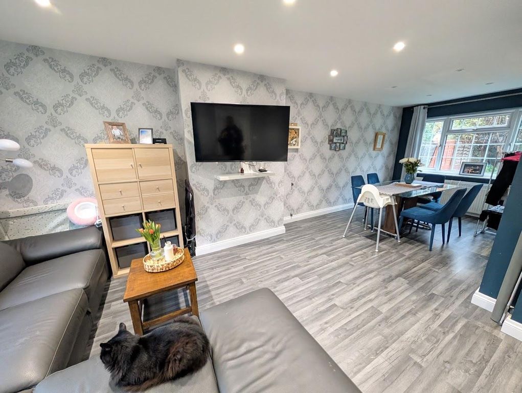 Property photo 3 of 16 Pxl_20251023_155215228.Jpg