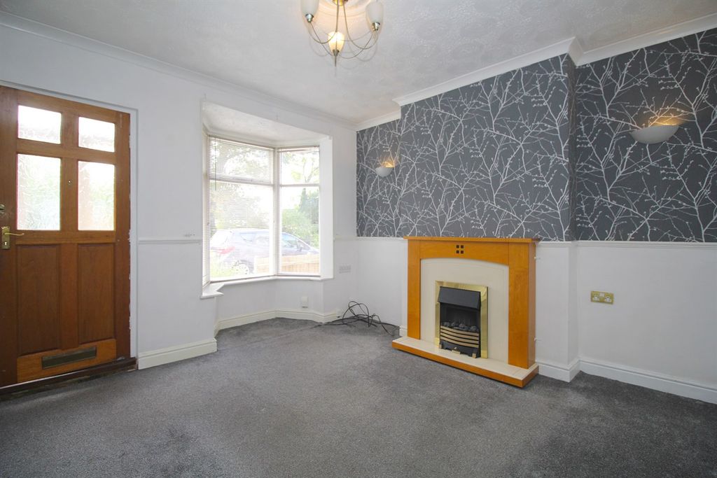 Property photo 1 of 24 Lounge