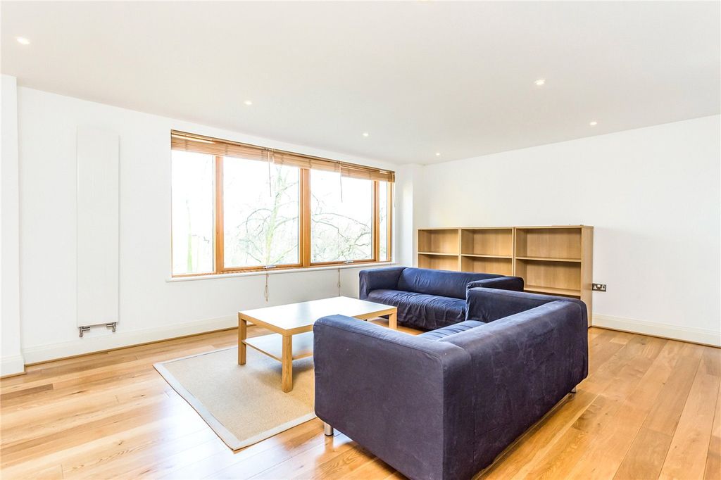 Property photo 3 of 12 Picture No. 05