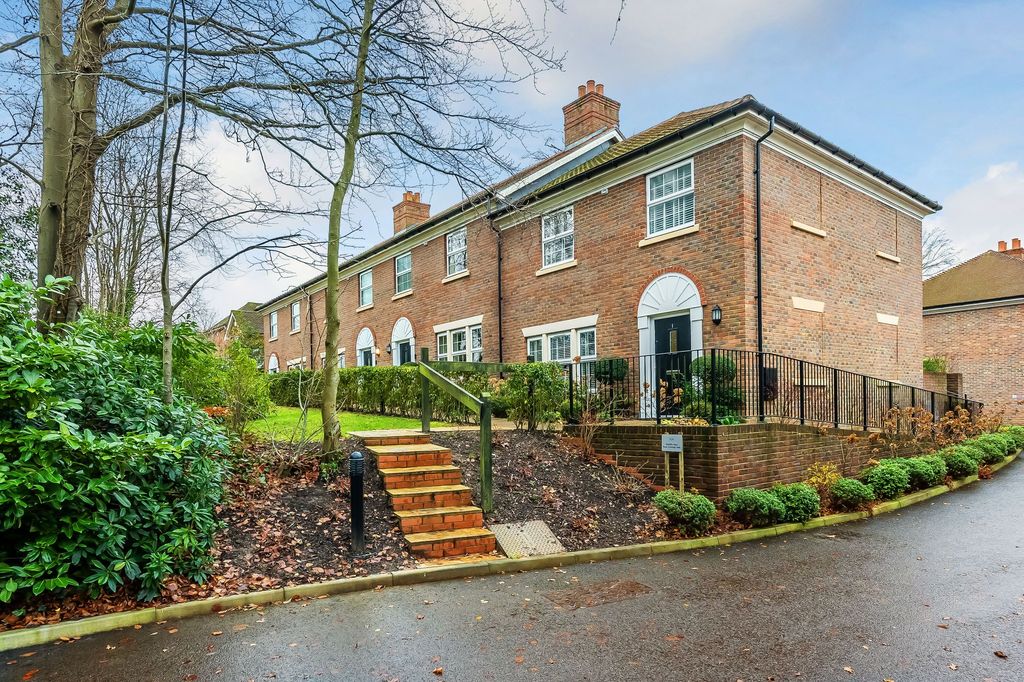 Property photo 1 of 37