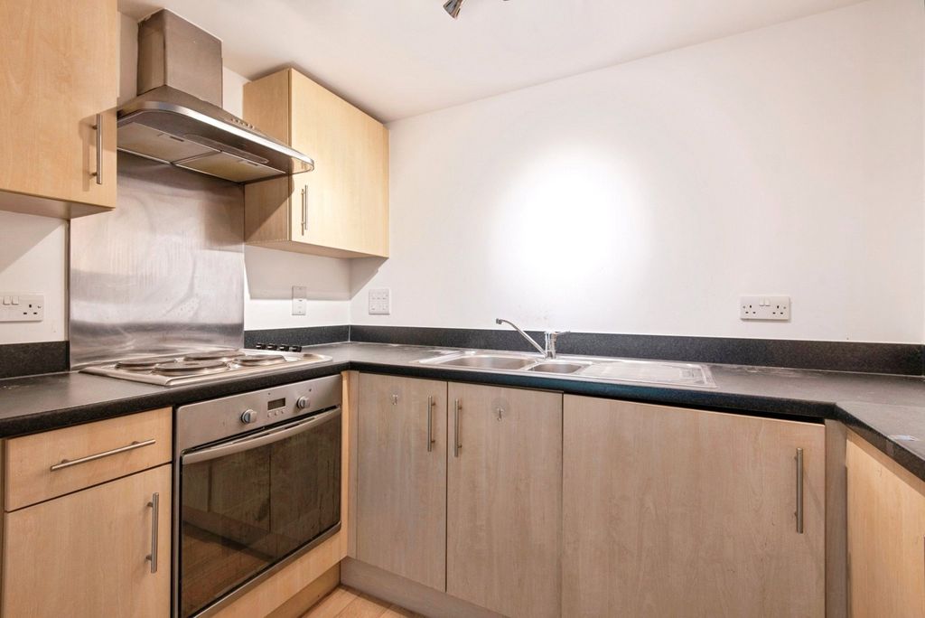 Property photo 2 of 12 Kitchen