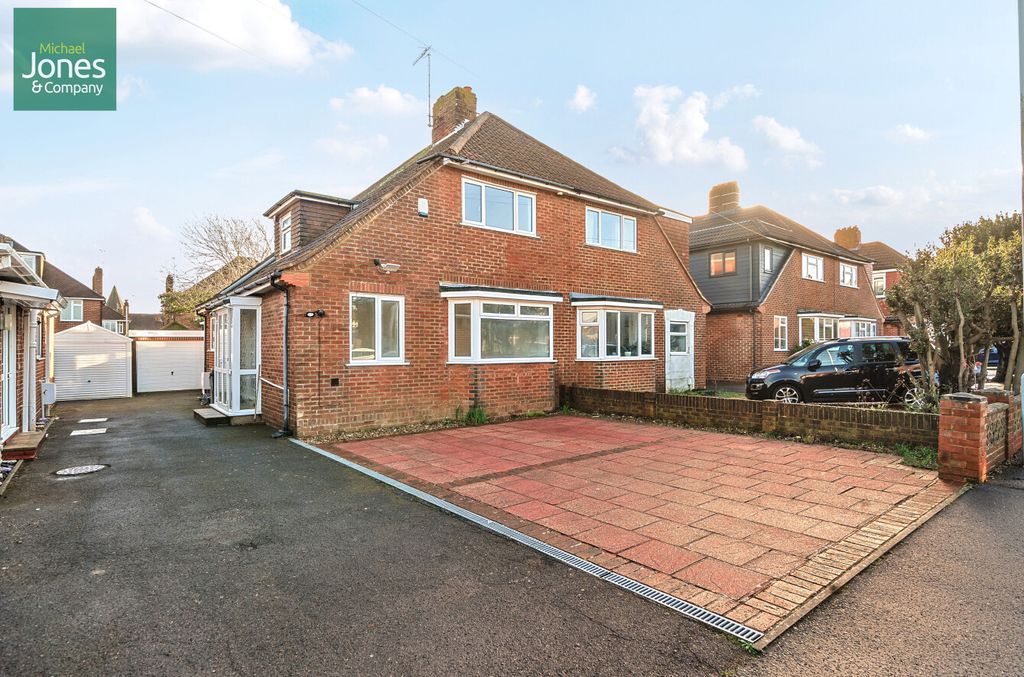 Property photo 1 of 10 External