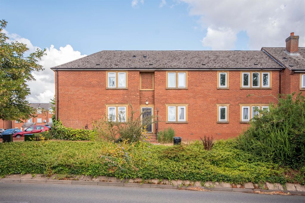 Property photo 1 of 11
