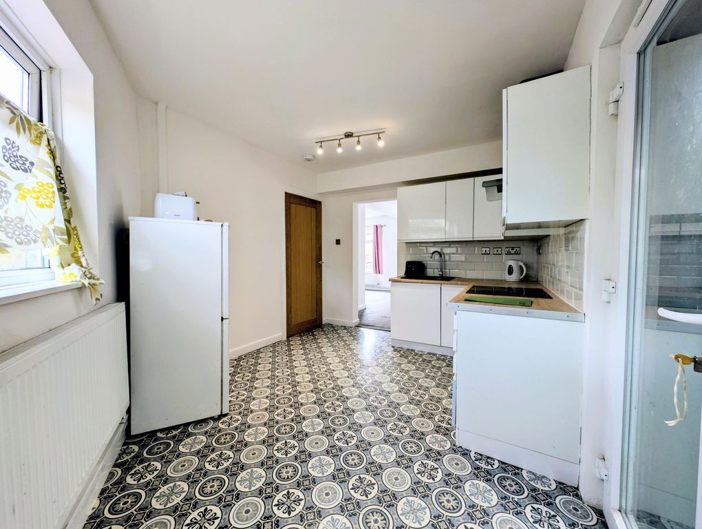 Property photo 3 of 23