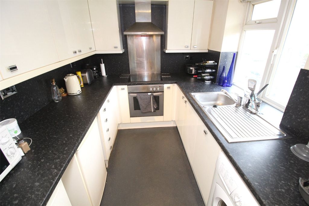 Property photo 3 of 9 Picture No. 01