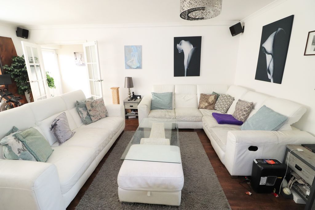 Property photo 2 of 33 Photo 41