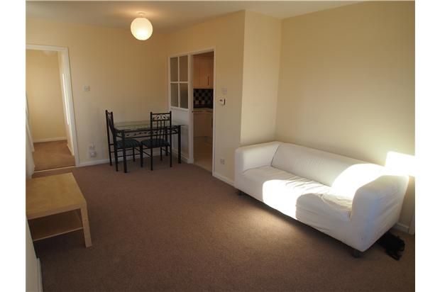 Property photo 3 of 6 Lounge