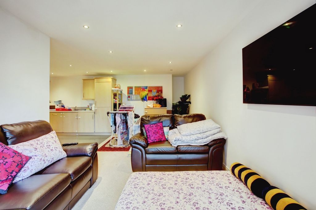 Property photo 2 of 11 Photo