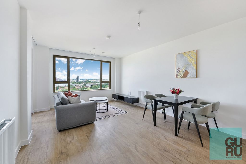 Property photo 1 of 12
