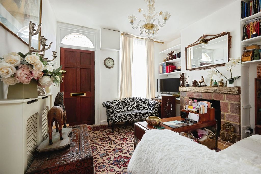 Property photo 3 of 16