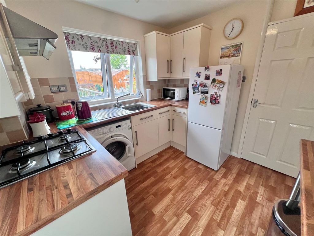 Property photo 2 of 12 Kitchen 1.Jpg