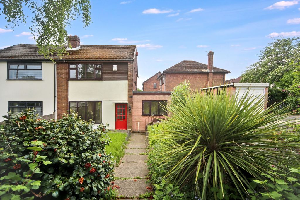 Property photo 2 of 18