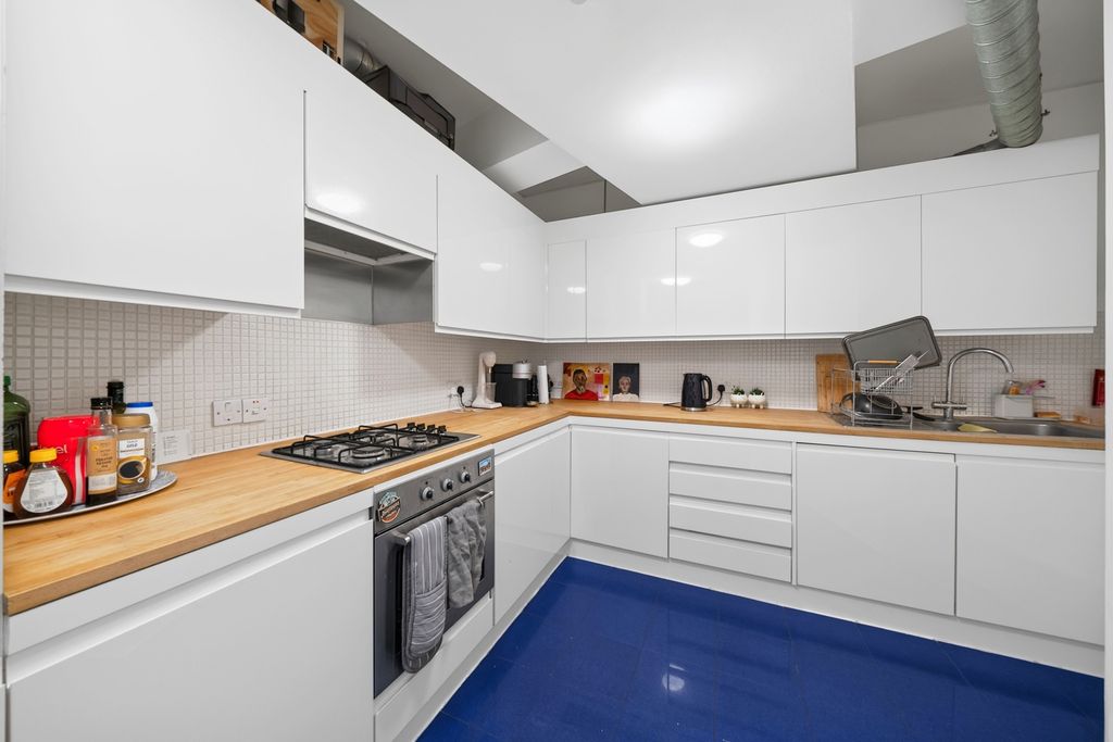 Property photo 2 of 19 Pbox-Img.Jpg