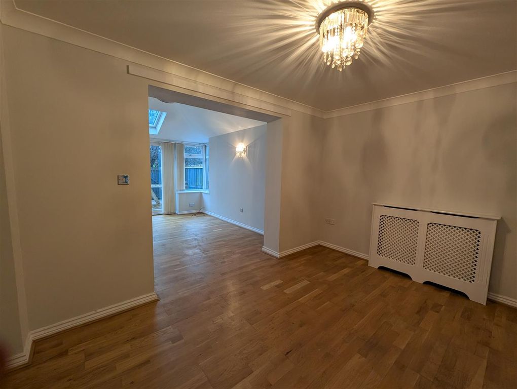 Property photo 3 of 14 Dining Room
