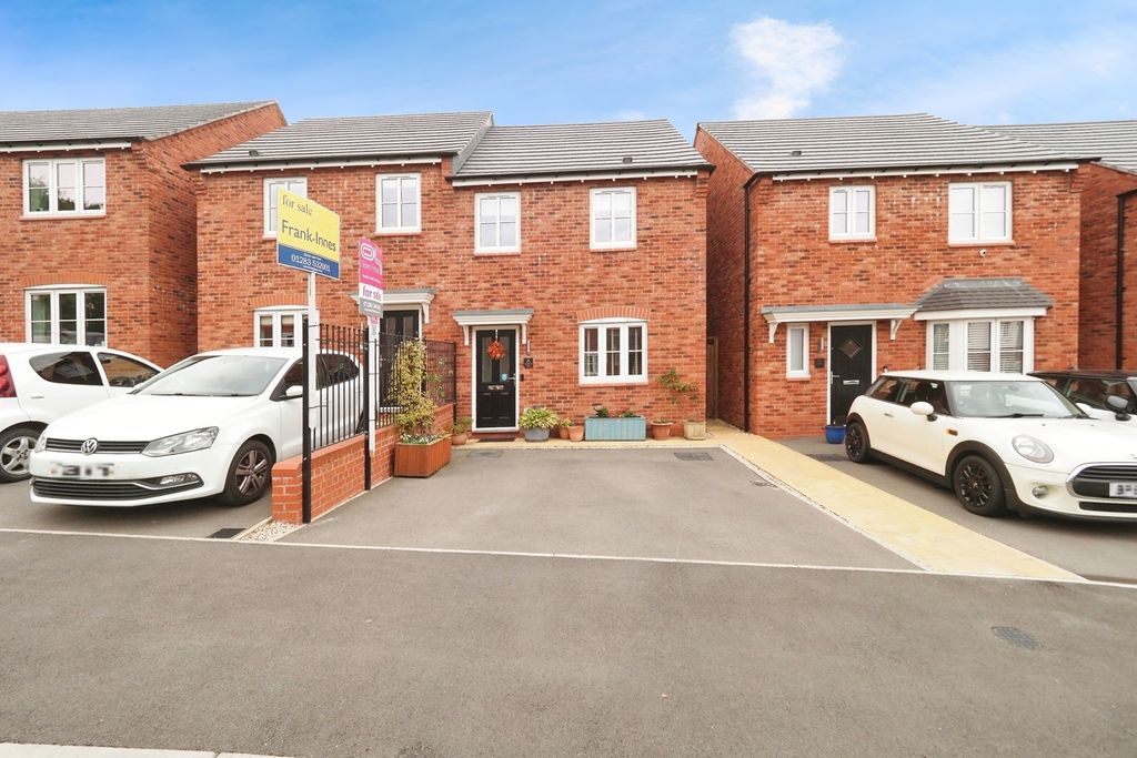 Property photo 1 of 17 Front