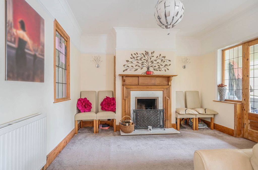 Property photo 1 of 17 1 - 1294363-14-6835Eb...