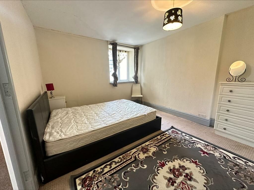 Property photo 3 of 7 Bedroom