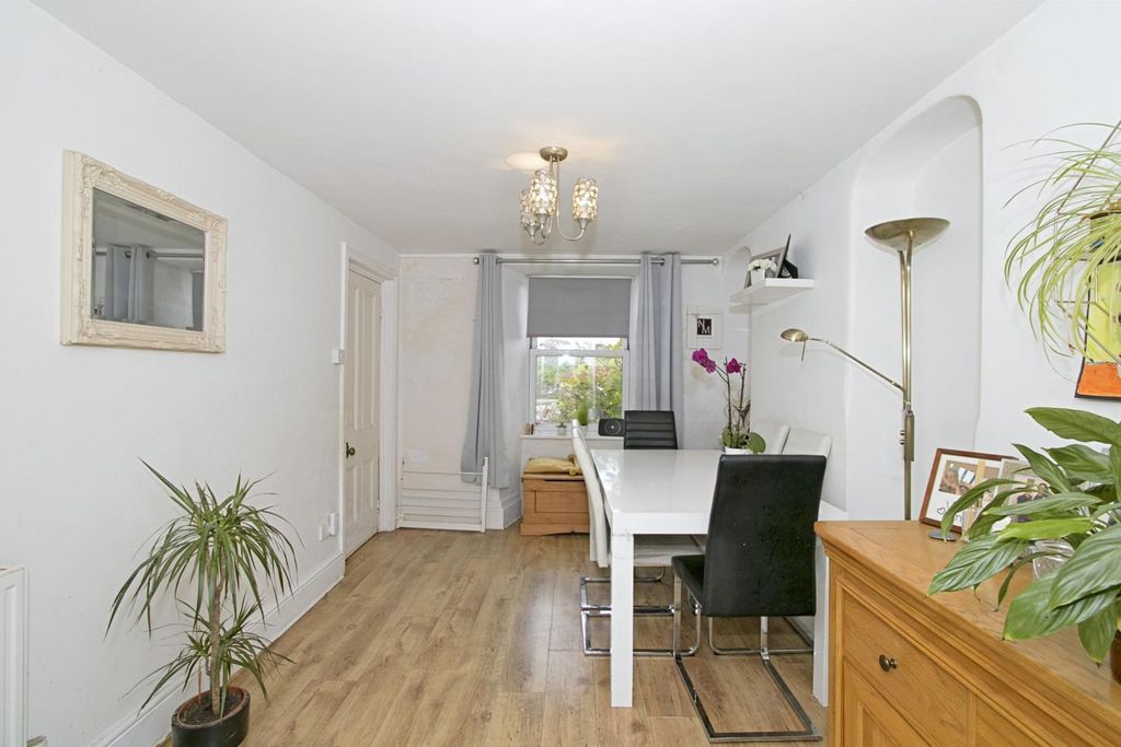 Property photo 3 of 14 Dining Room