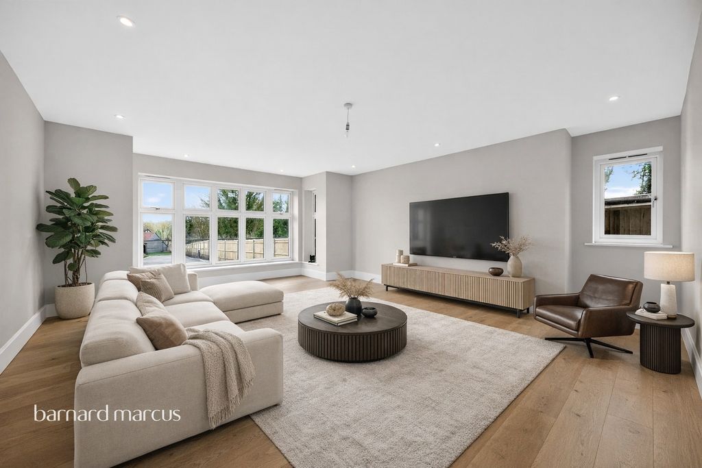 Property photo 2 of 24