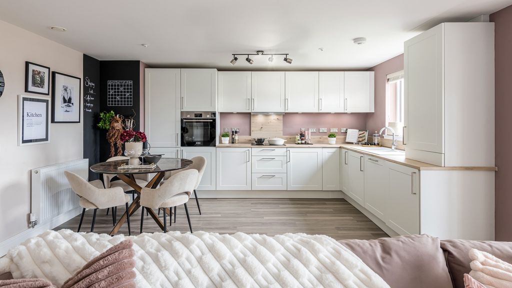 Property photo 1 of 11 West Craigs