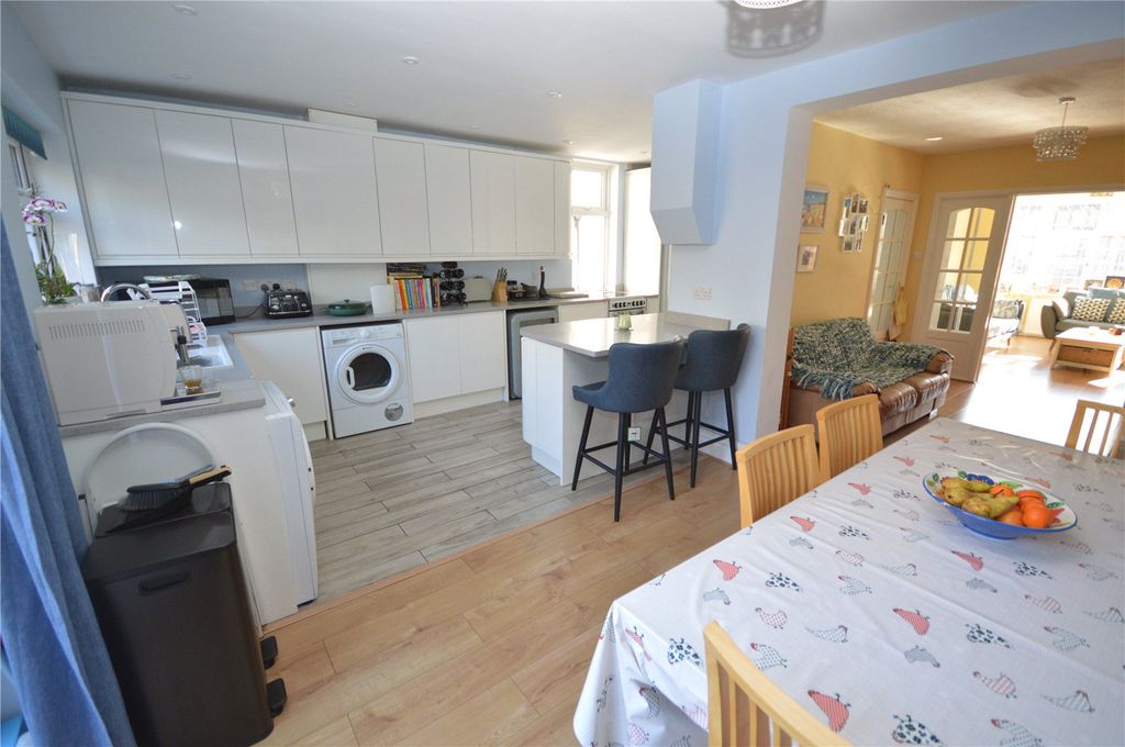 Property photo 3 of 16 Picture No. 18