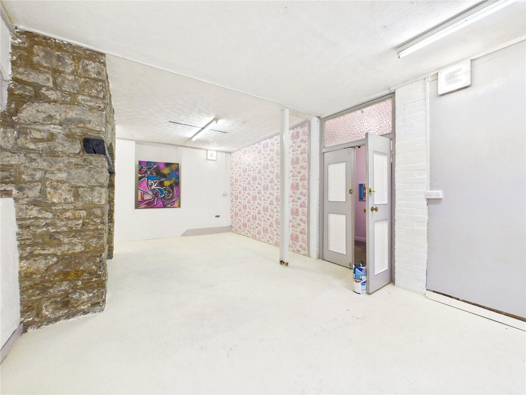 Property photo 3 of 31 Picture No. 38