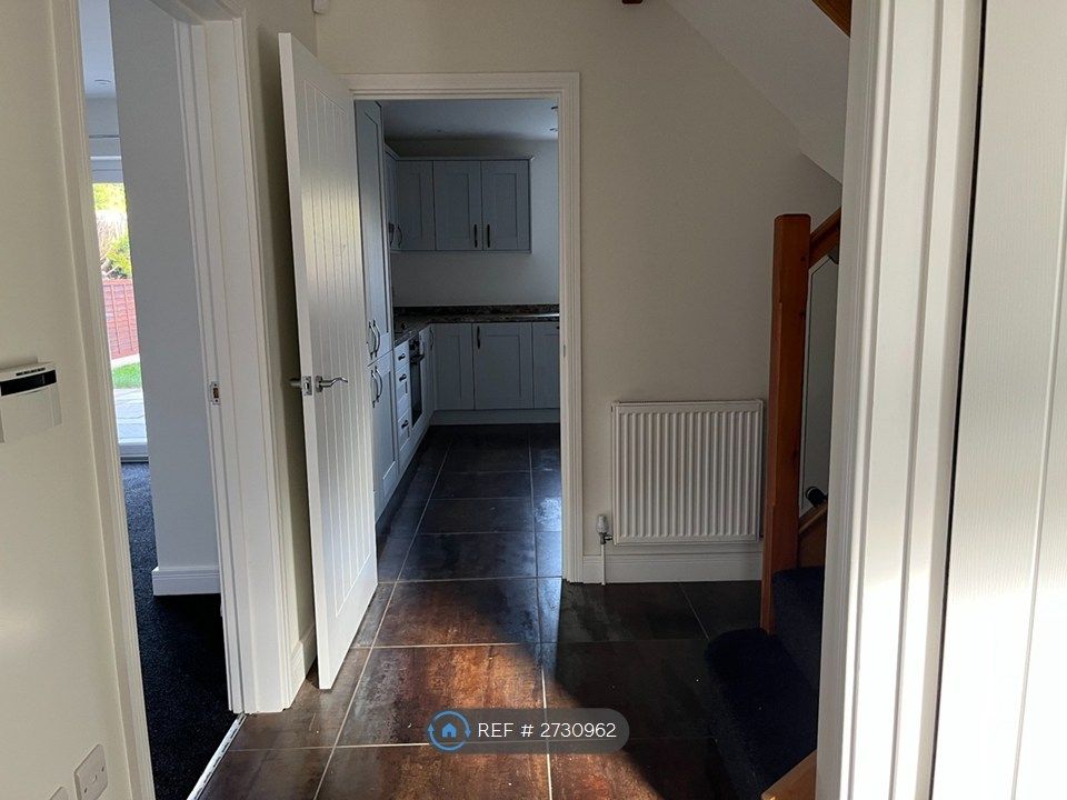 Property photo 2 of 29