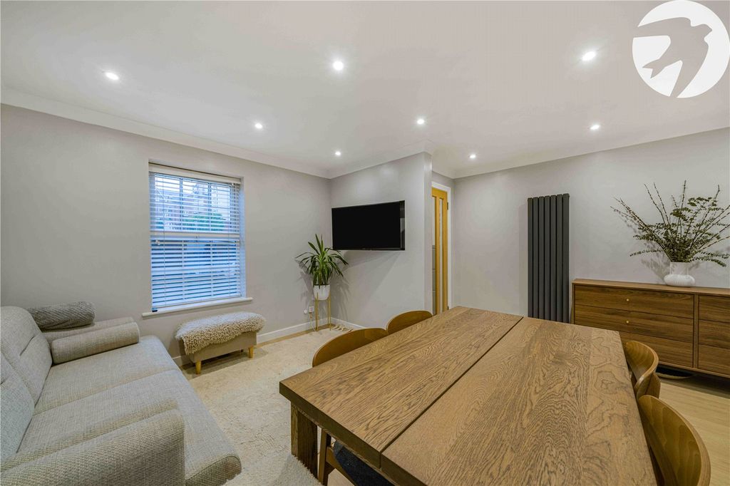 Property photo 2 of 37 Lounge/Dining Room