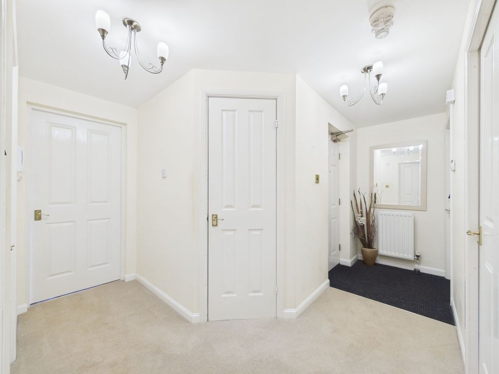 Property photo 2 of 30